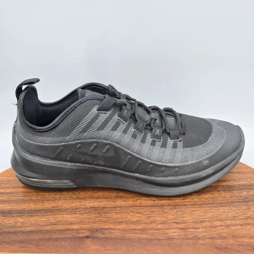 Nike Air Max Axis Shoes Youth Boys 6Y Black Lace Up Low Top Athletic Sneakers